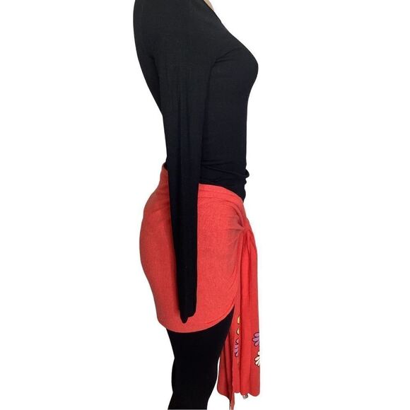 New. Wildfox red daisy scarf.  Retails $98 - Picture 6 of 8